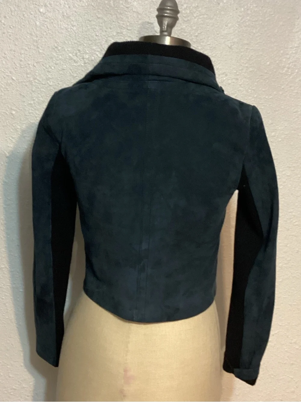 Yigal Azrouel Women’s lambskin Suede Asymmetrical Moto Jacket size 4 - Picture 3 of 7